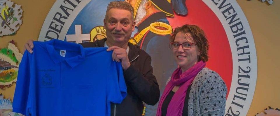Lilian en Jurgen Lebens sponsoren nieuwe Poloshirts